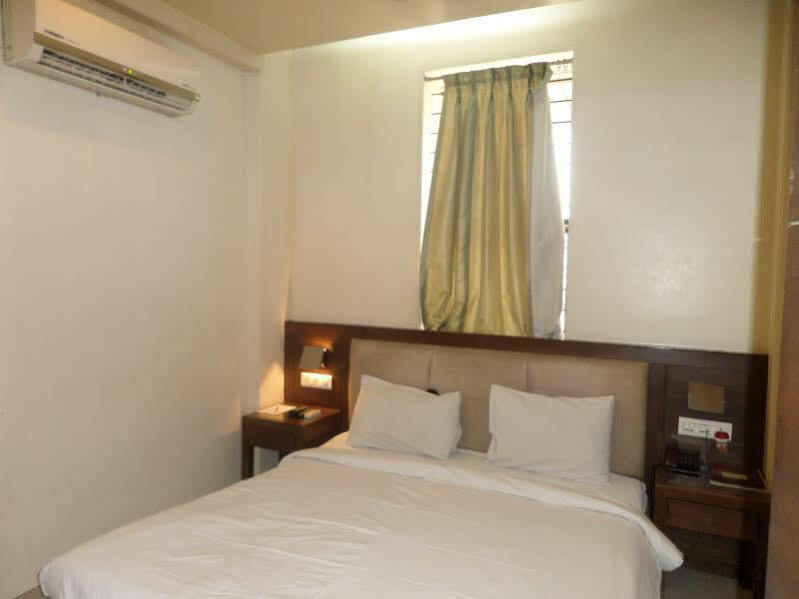 Matrix Inn Chakan Bagian luar foto