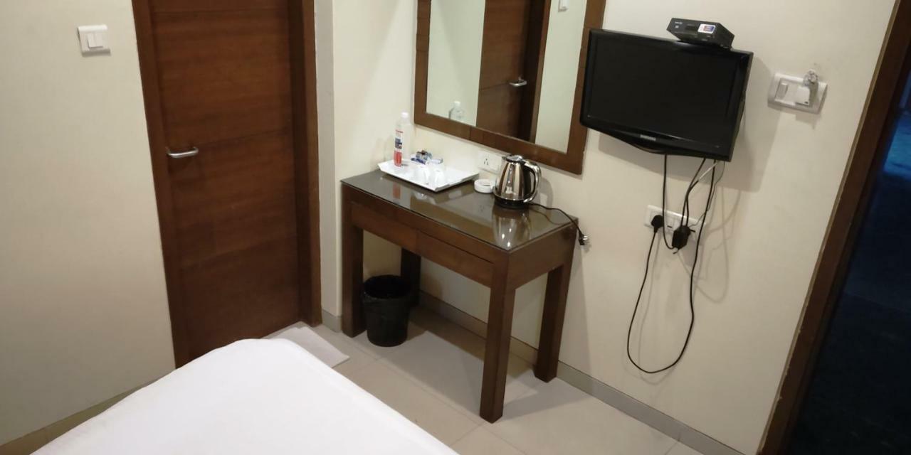 Matrix Inn Chakan Bagian luar foto