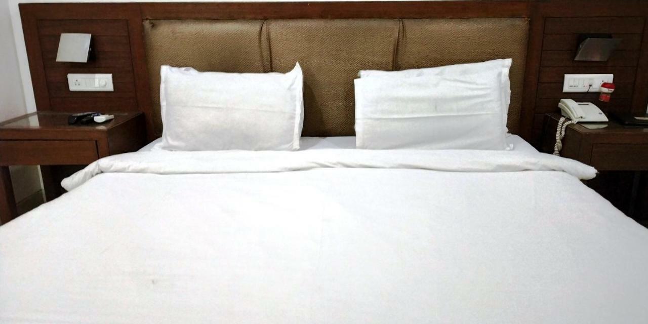 Matrix Inn Chakan Bagian luar foto