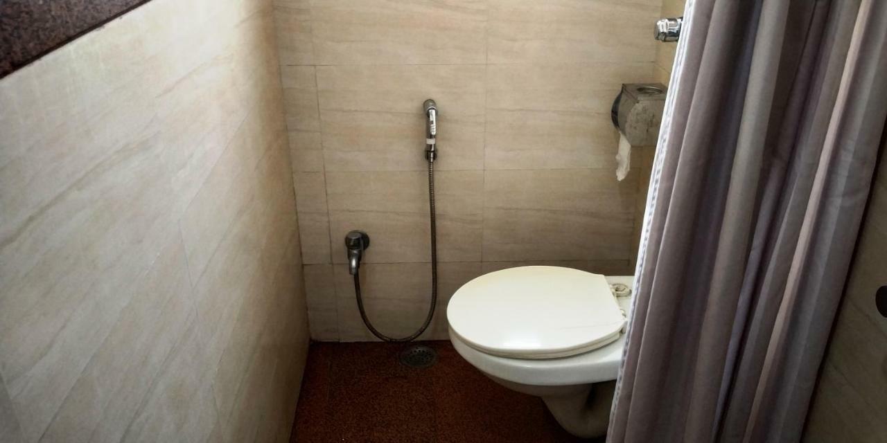 Matrix Inn Chakan Bagian luar foto
