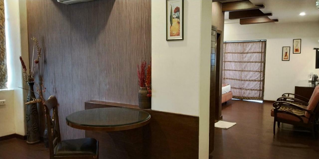 Matrix Inn Chakan Bagian luar foto